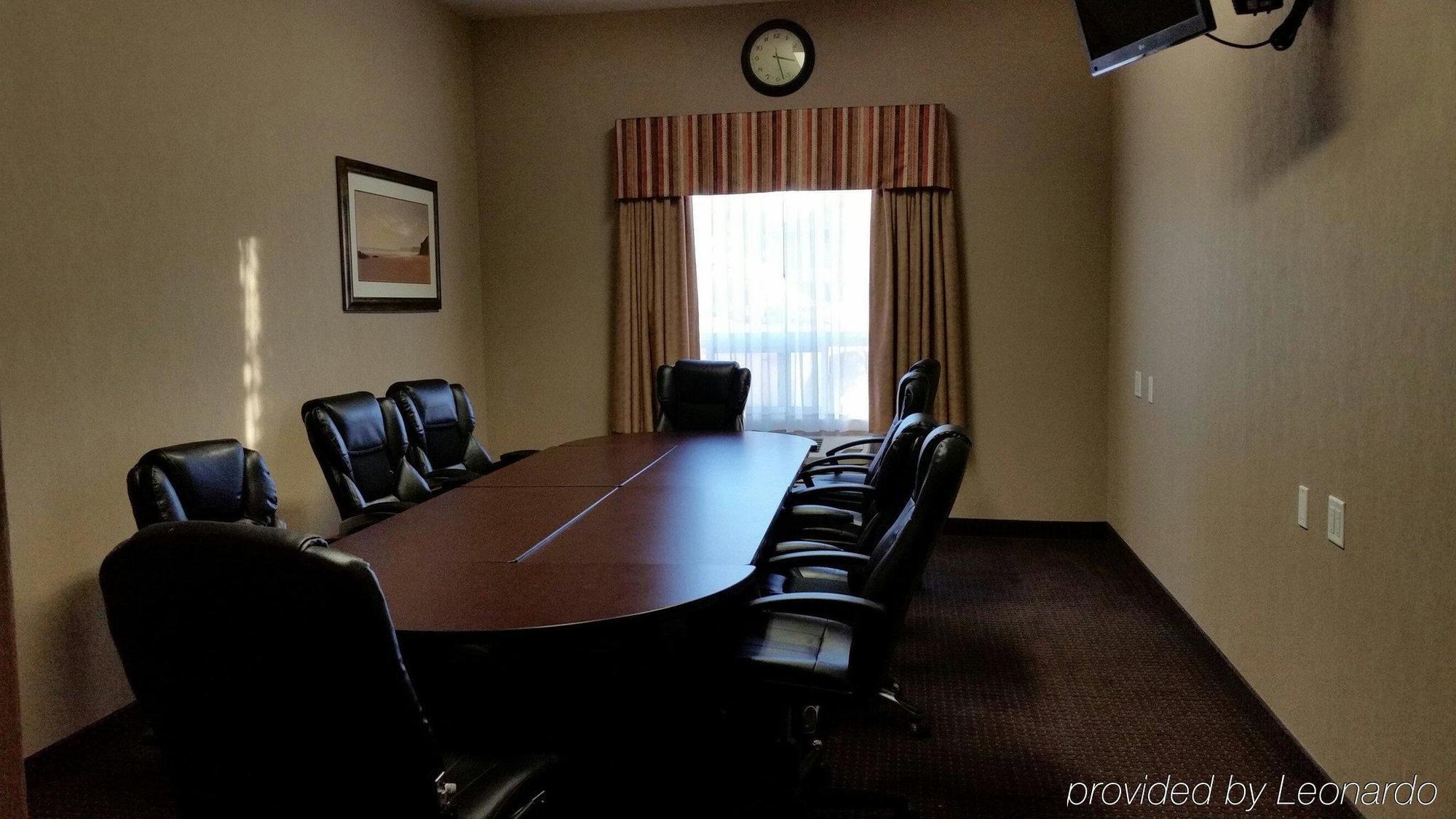 Comfort Inn & Suites Sylvan Lake Extérieur photo