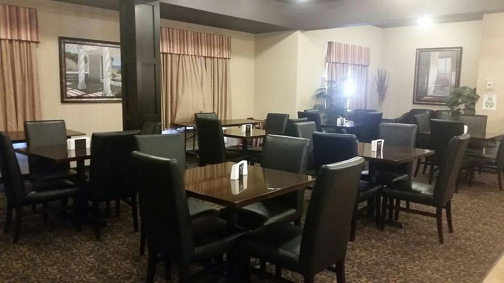 Comfort Inn & Suites Sylvan Lake Extérieur photo