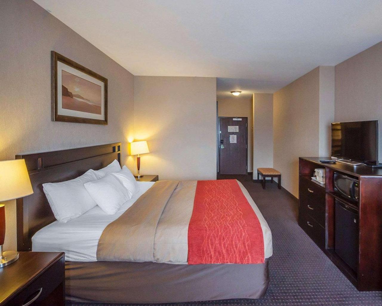 Comfort Inn & Suites Sylvan Lake Extérieur photo