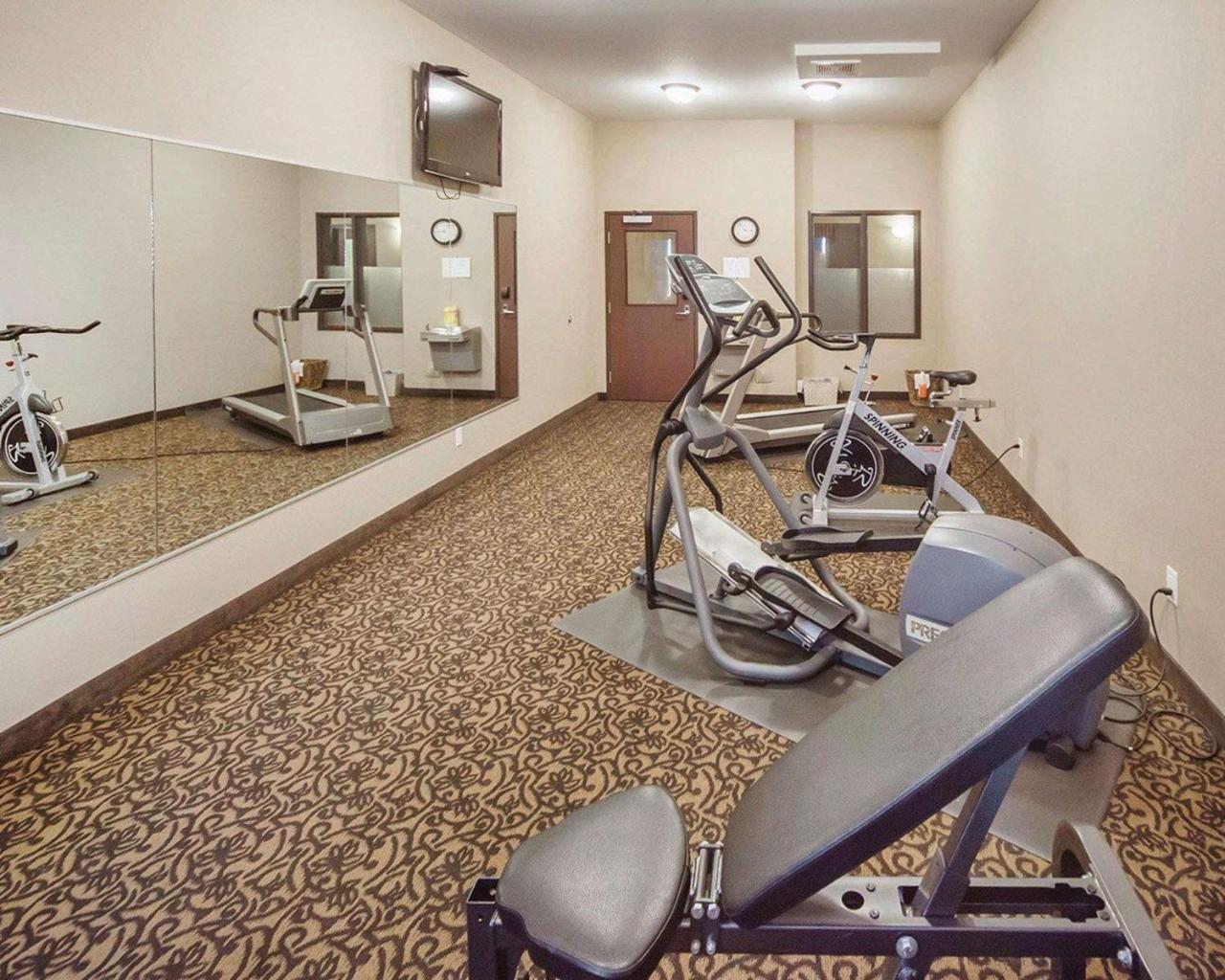 Comfort Inn & Suites Sylvan Lake Extérieur photo